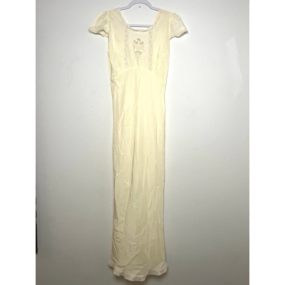 Vintage 1930's/40's Nightgown XS Ivory Lace Embroidered - Picture 2 of 4